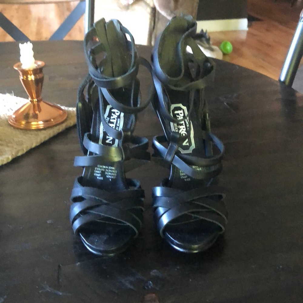 Cute leather Patron by Perugia heels Sofia 6